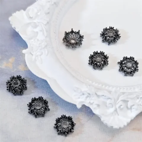 Patterned flower tray alloy spacer beads black
