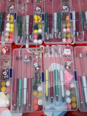 One set of Christmas beads & pen kit