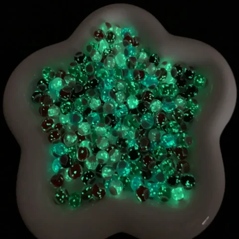 Luminous beads4