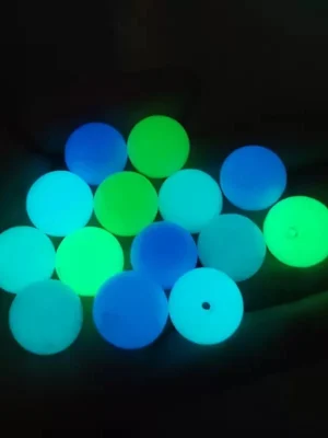 Natural stone fluorescence bead effect